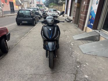 Piaggio Beverly 300 i.e. Sport