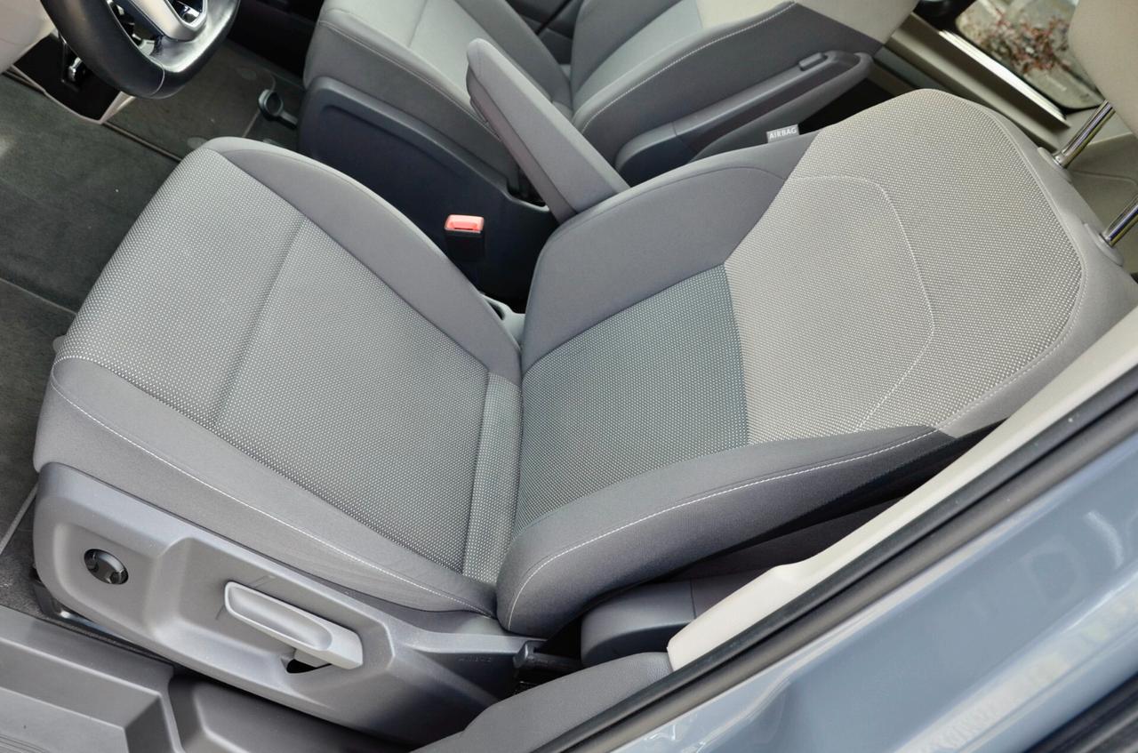 VOLKSWAGEN MULTIVAN T7 LIFE 1.4 PHEV 150cv DSG, UNICOPROPRIETARIO, SERVICE VW, EURO 6E, IVA ESPOSTA, FARI FULL LED, PERMUTE