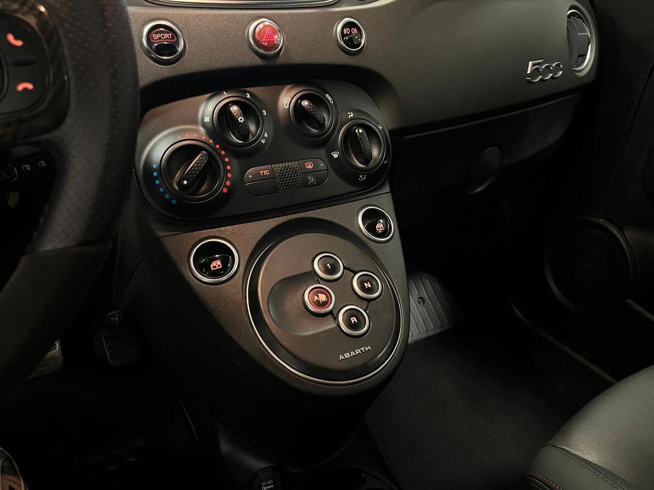 Abarth 595 1.4 Turbo T-Jet 180 CV Esseesse