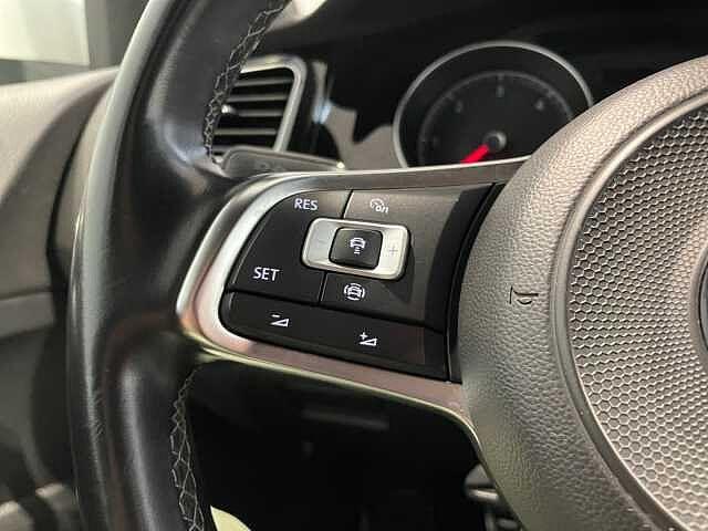 Volkswagen Golf 7ª serie 1.6TDI 115CV Sport R-Line - NEOPATENTATI