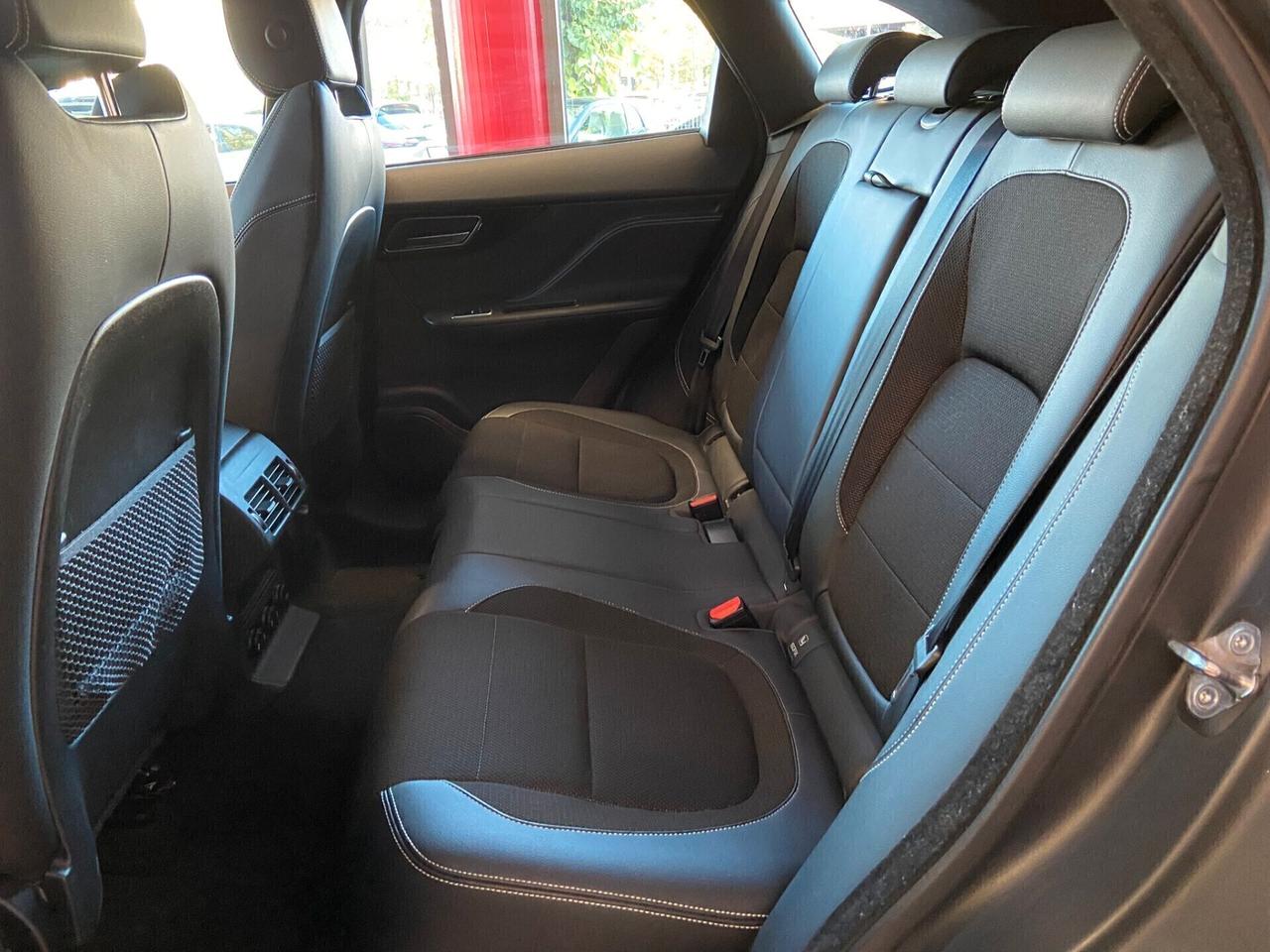 Jaguar F-Pace 2.0 D 180 CV R-Sport