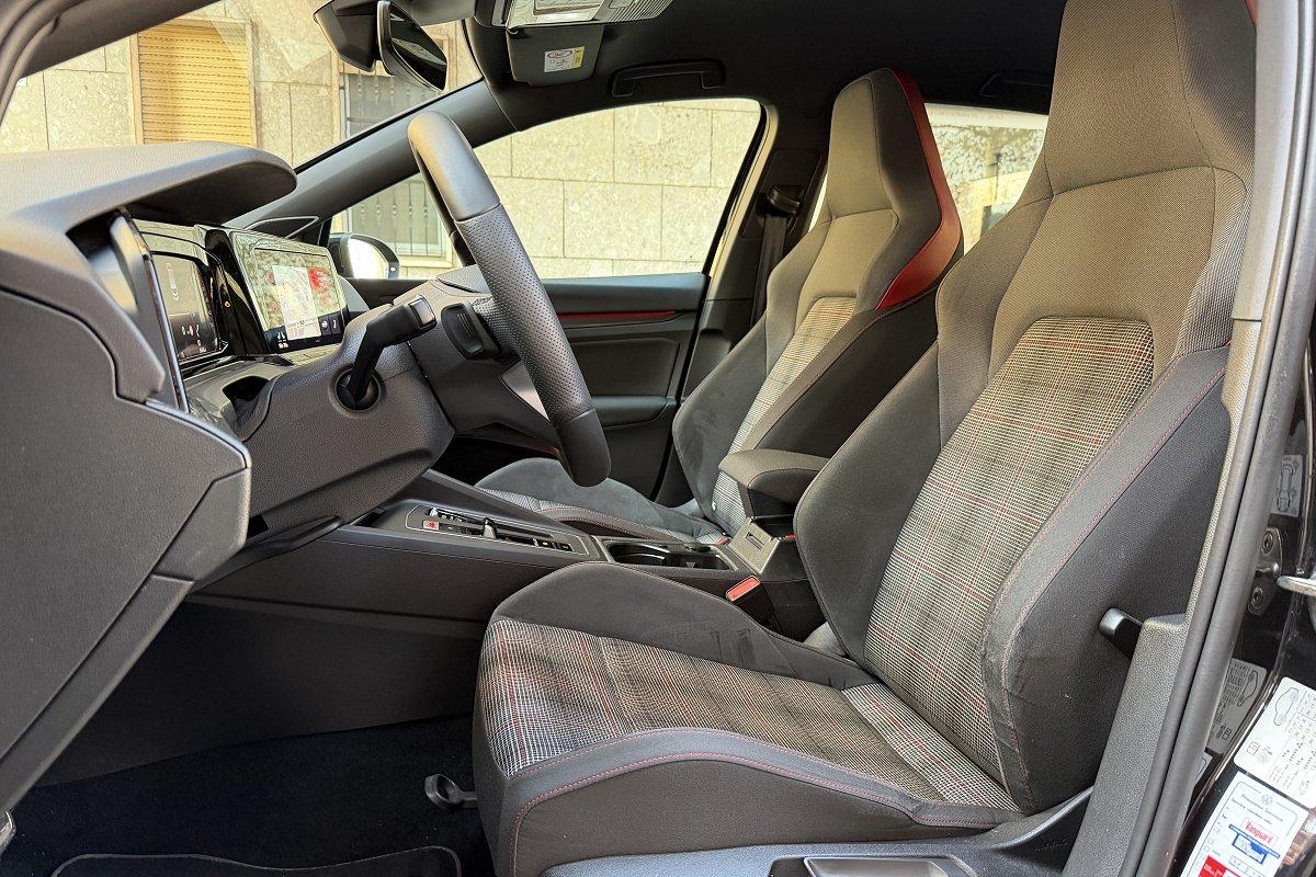 VOLKSWAGEN Golf 2.0 TSI DSG GTI