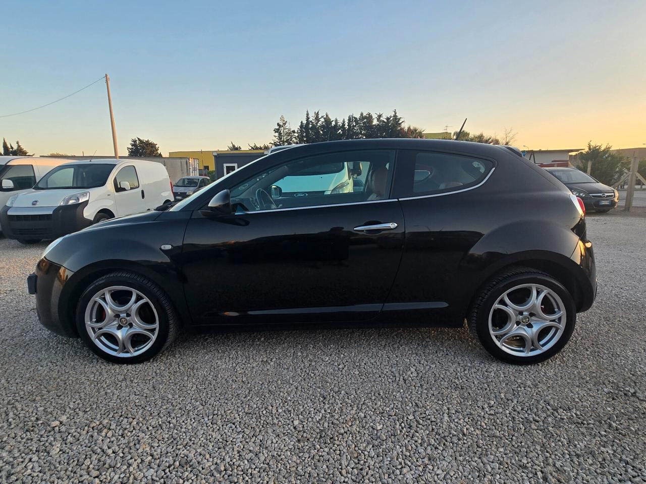 Alfa Romeo MiTo 1.3 JTDm-2 84 CV S&S Distinctive Sport Pack