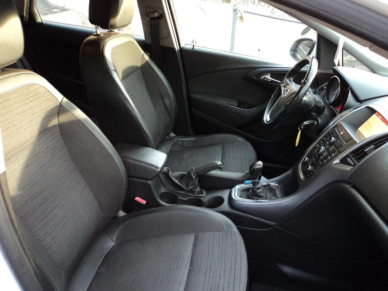 Opel Astra 1.6 CDTi