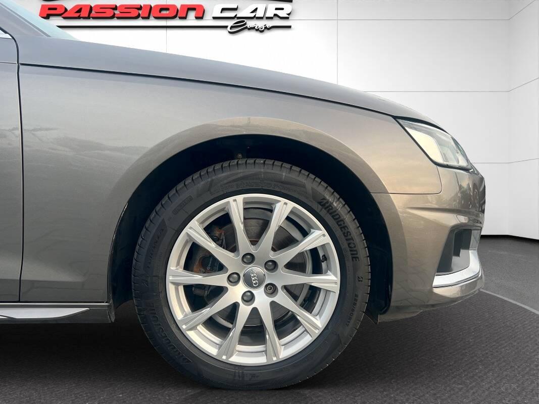 Audi A4 Avant 30 2.0 tdi mhev Business Advanced 136cv s-tronic