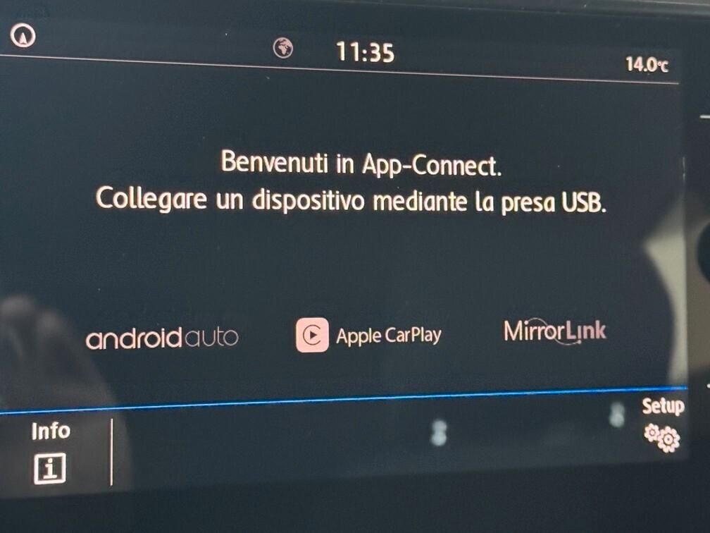 Volkswagen Golf VII 5p 1.6 tdi Business 115cv dsg Navi App Conn 16" Neopat