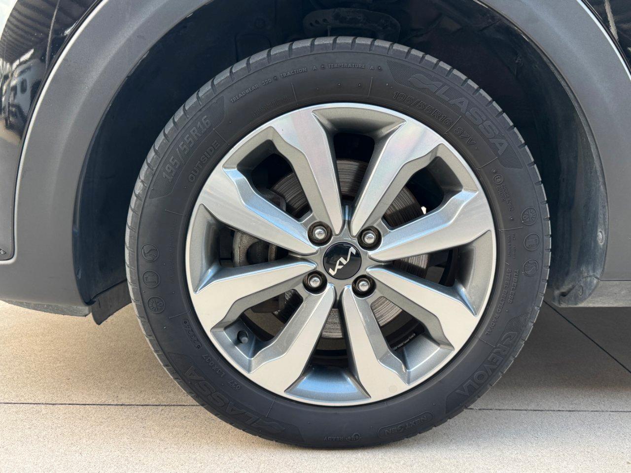 Kia Stonic 1.2 dpi Urban 84cv