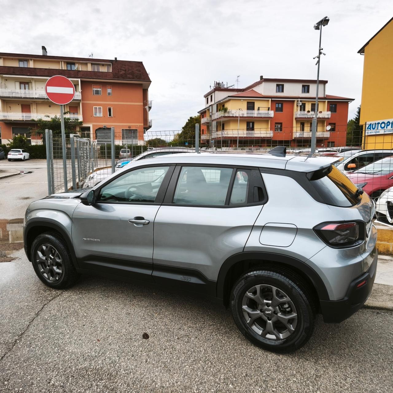 Jeep Avenger 1.2 Turbo 100 CV Summit