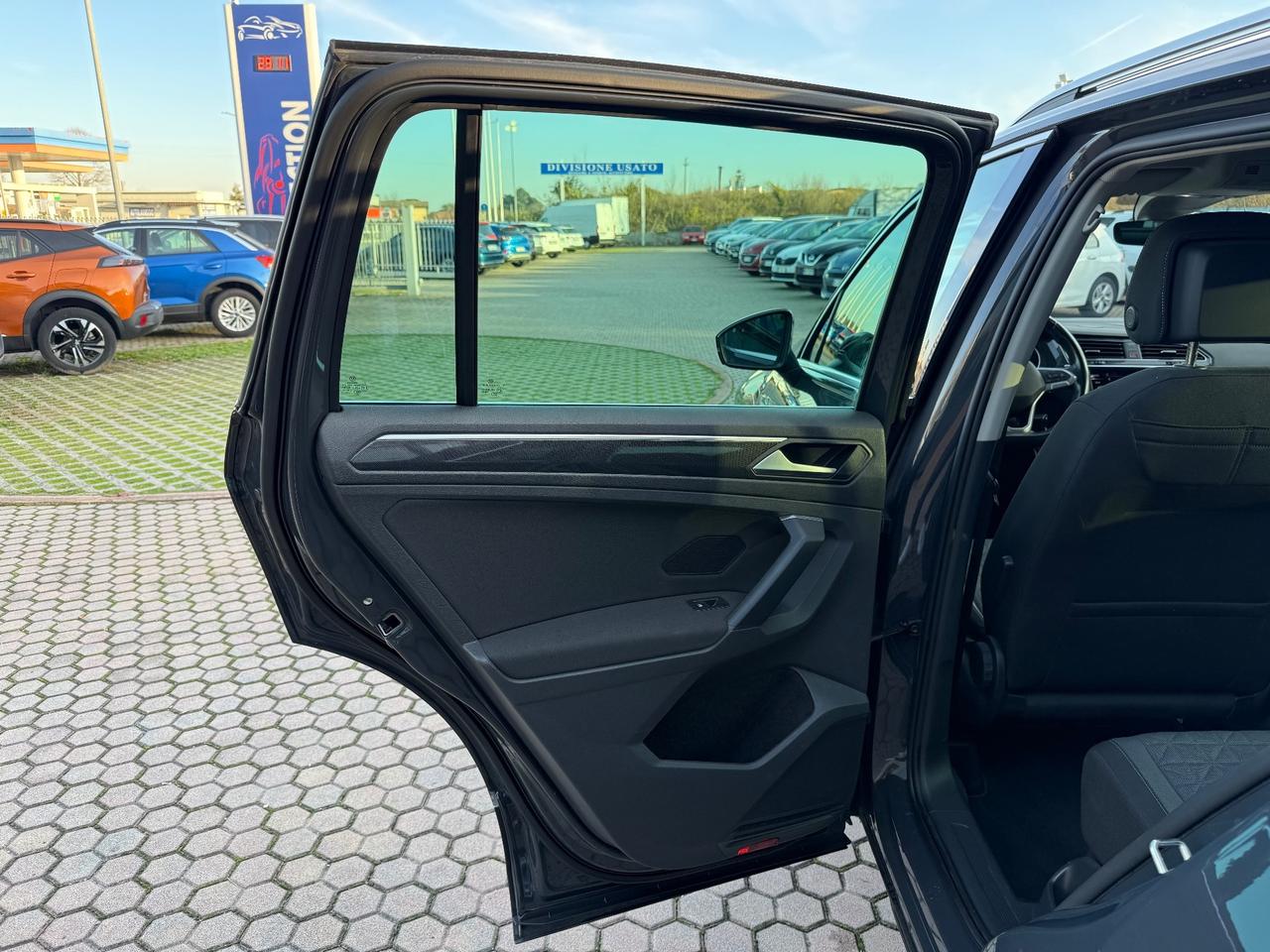 Volkswagen Tiguan 2.0 TDI SCR Life OK NEOPATENTATI