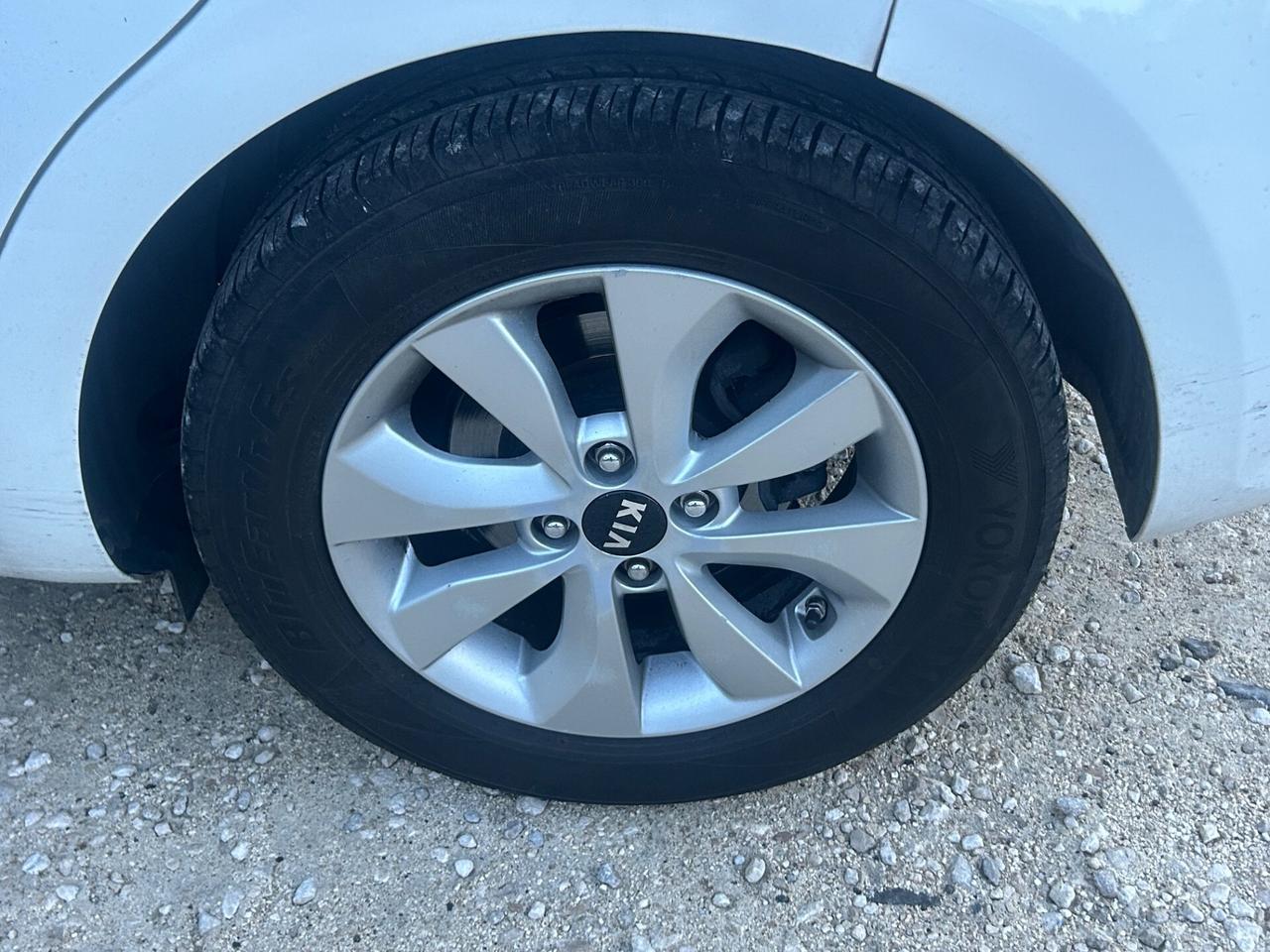 Kia Rio 1.2 CVVT 5p. ECO GPL Cool neopatentati