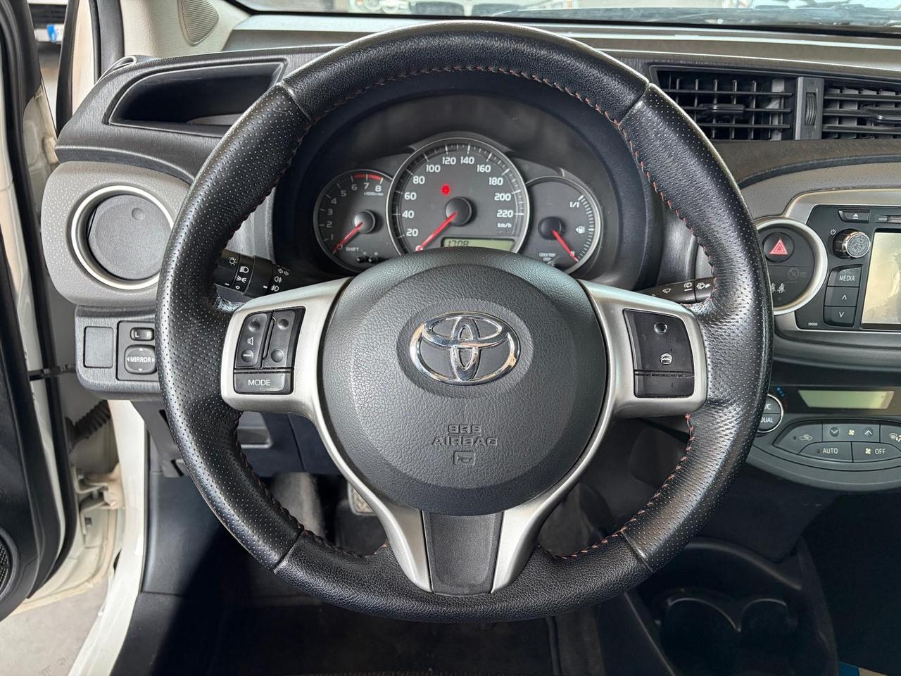 Toyota Yaris 1.3 5 porte Lounge