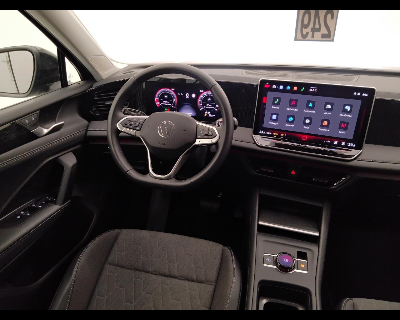 VOLKSWAGEN Tiguan III 2024 - Tiguan 2.0 tdi Life 150cv dsg