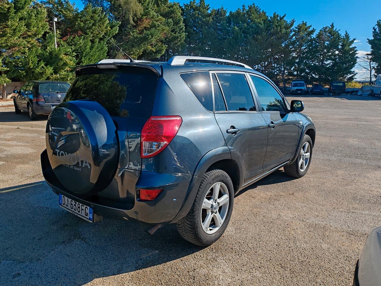 Toyota RAV4 2.2 D-cat 177 CV Luxury