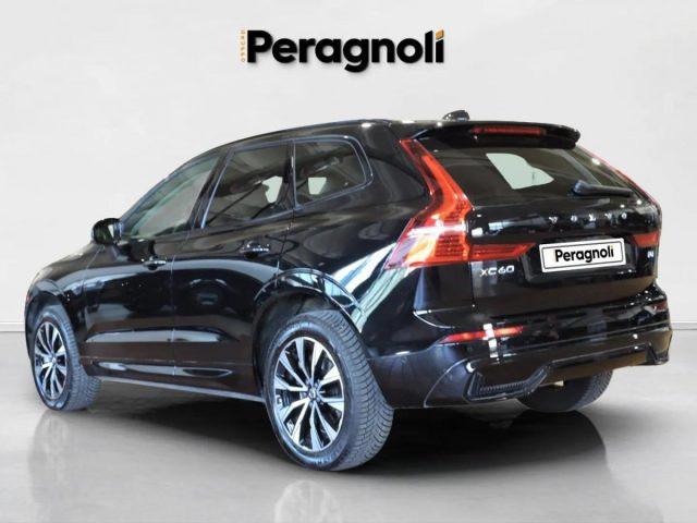 VOLVO XC60 B4 PLUS DARK AUTOMATICA AZIENDALE