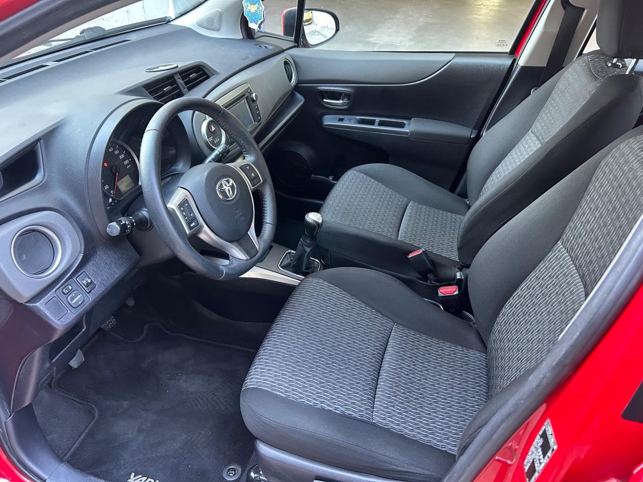 Toyota Yaris 1.0 5 porte Lounge