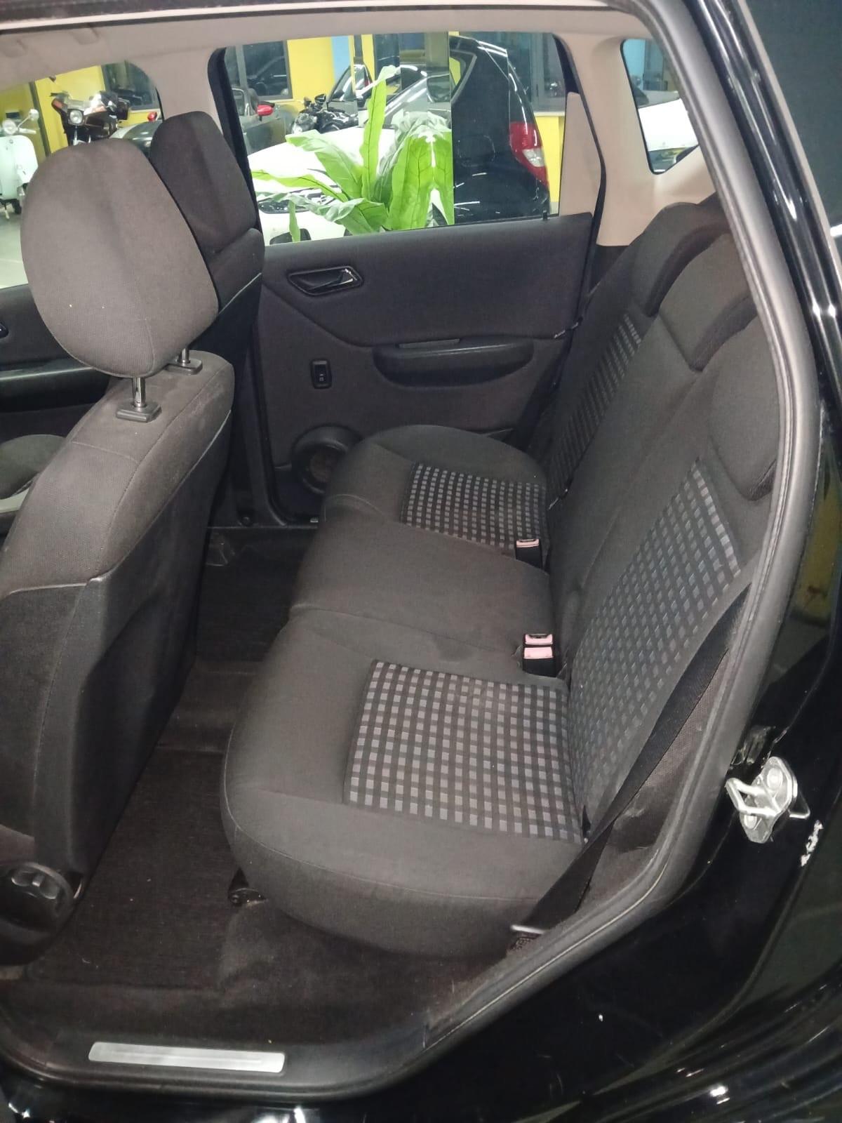 Mercedes-benz A 150 160 BlueEFFICIENCY Avantgarde