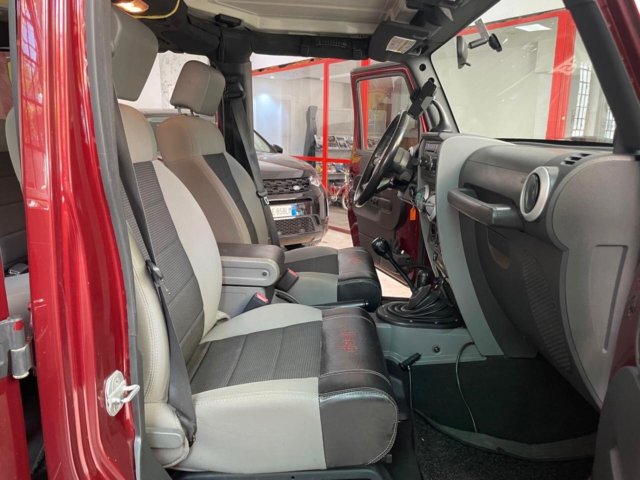 Jeep Wrangler Unlimited 3.8 Sahara