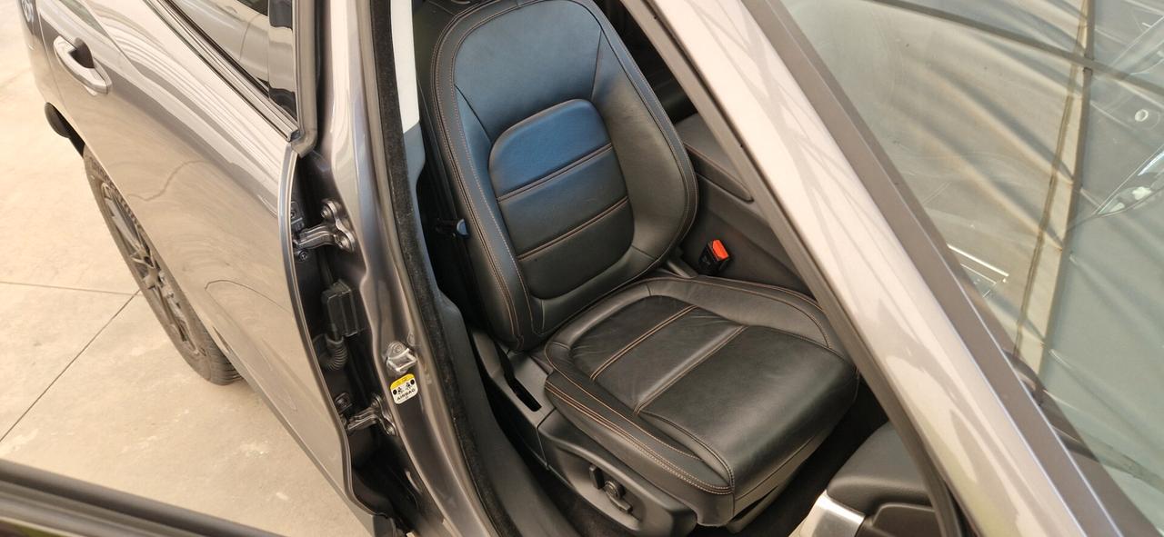 Jaguar F-Pace 2.0 D 180cv Prestige ** Motore Km Zero**