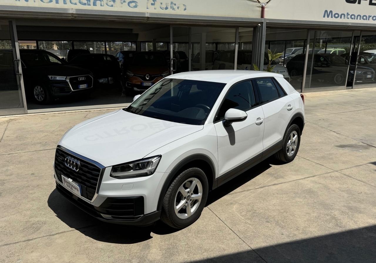 Audi Q2 35 TDI quattro S tronic Business Design