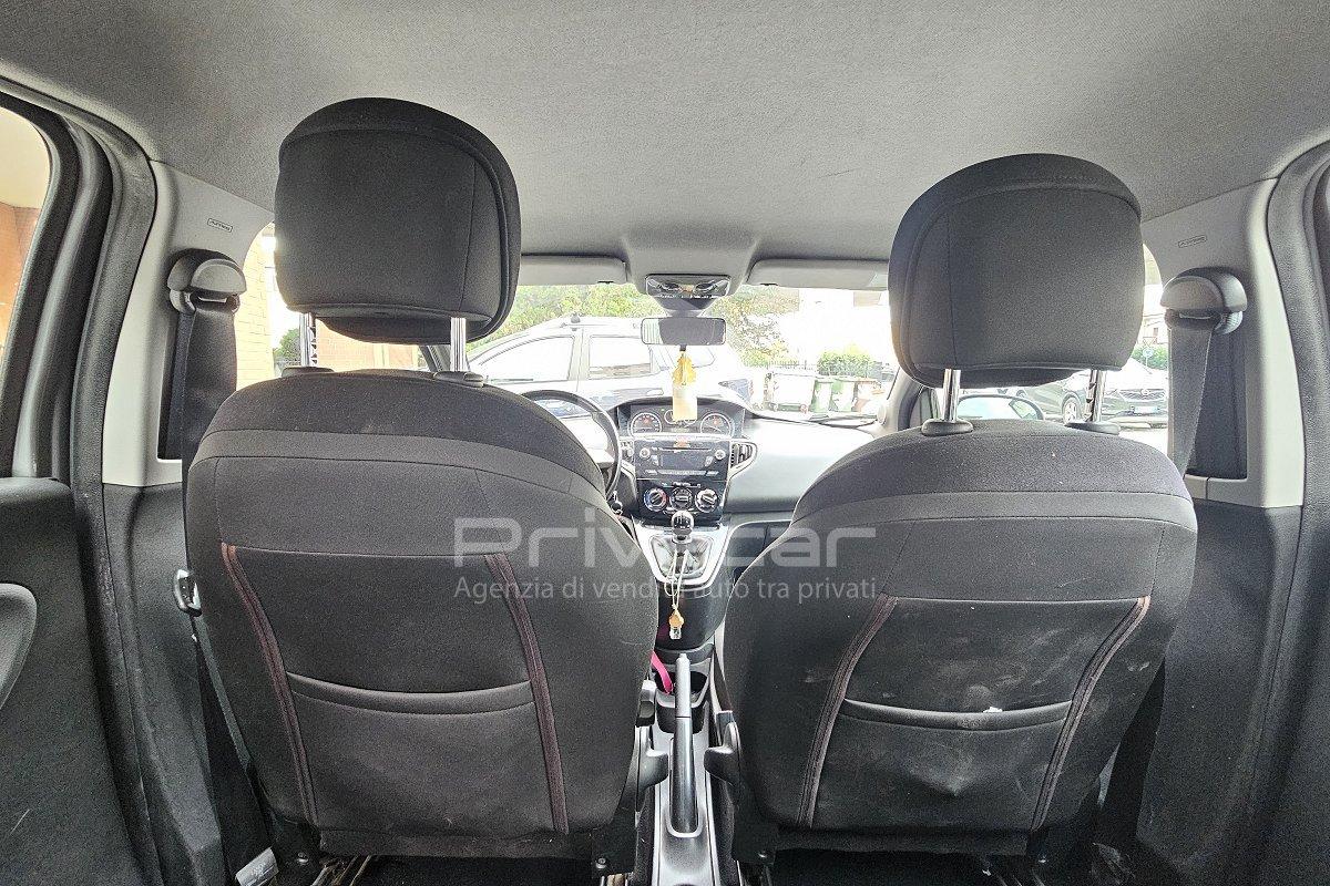 LANCIA Ypsilon 1.2 69 CV 5 porte S&S Platinum