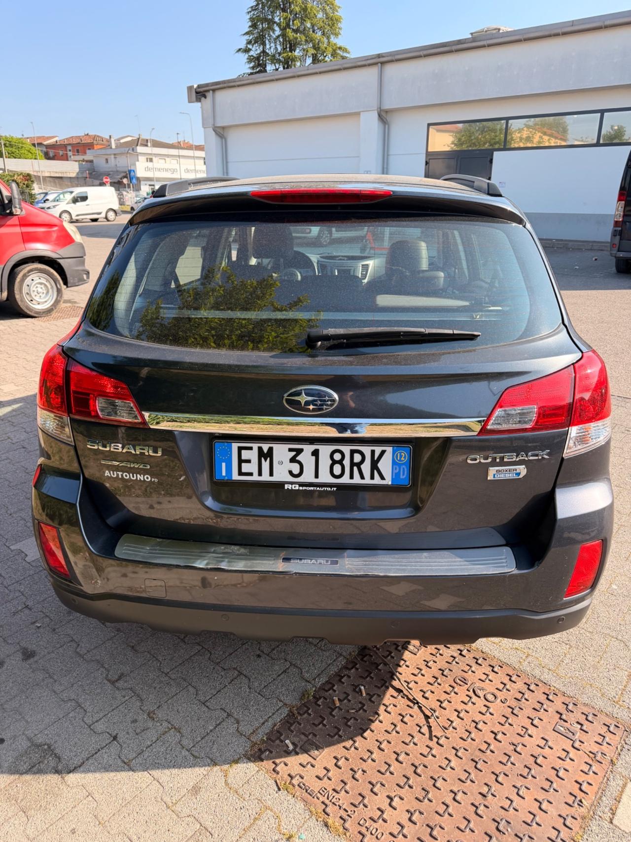 Subaru OUTBACK 2.0D 150cv 4x4 pelle tetto per EXPORT
