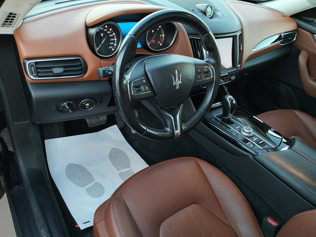 Maserati Levante V6 Diesel 275 CV AWD Granlusso - PER OPERATORI DEL SETTORE