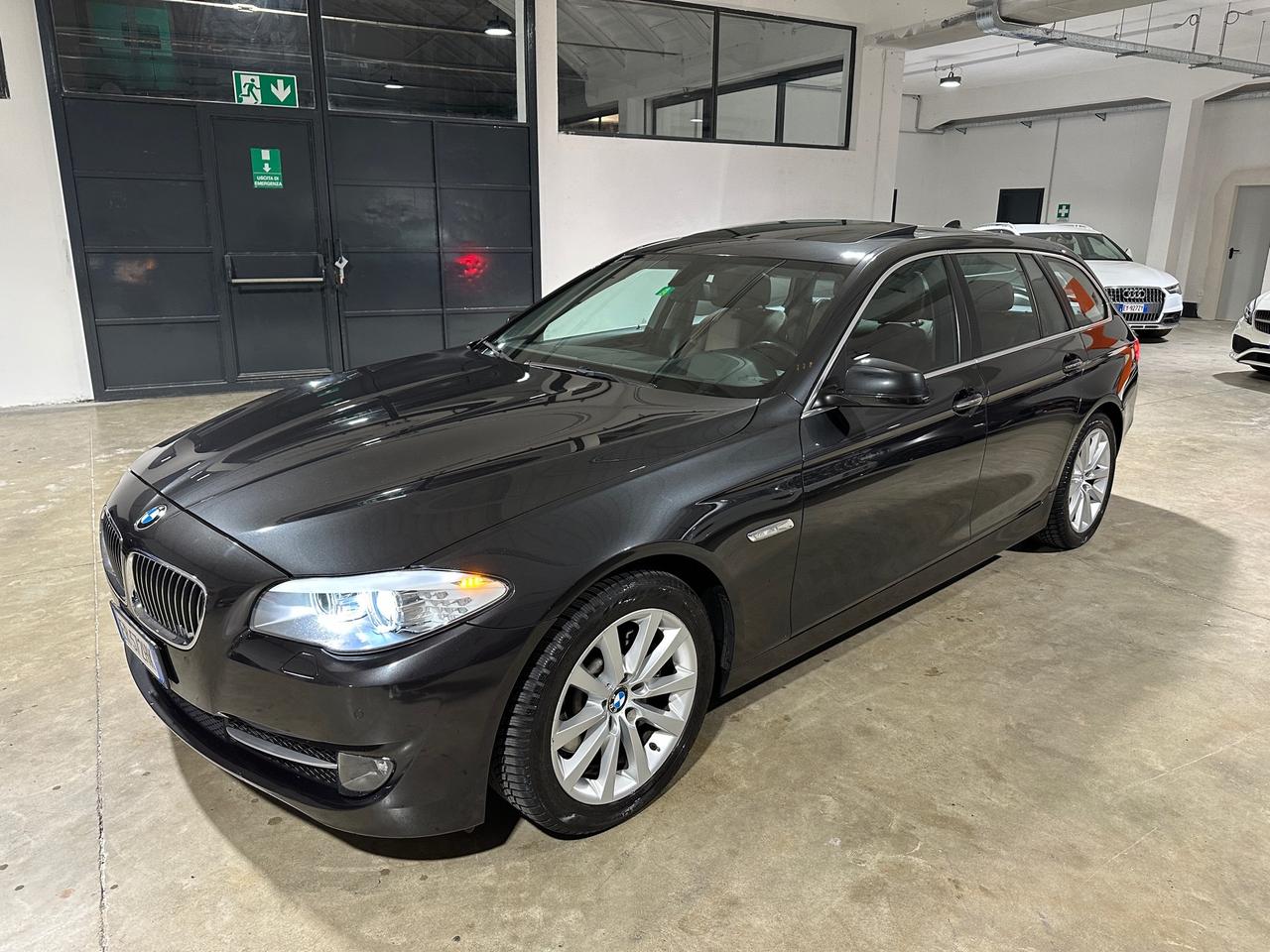 BMW 530 d Touring xDrive Luxury TETTO - XENON - NAVI PRO