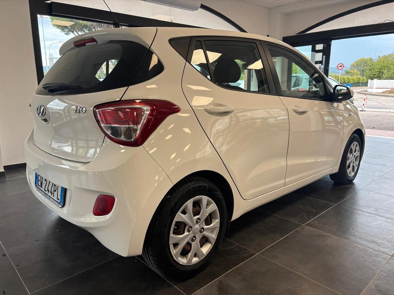 HYUNDAI I10 ANNO 2014 BZ 1.0 ADATTA NEOPATENTATI KM 100 MILA