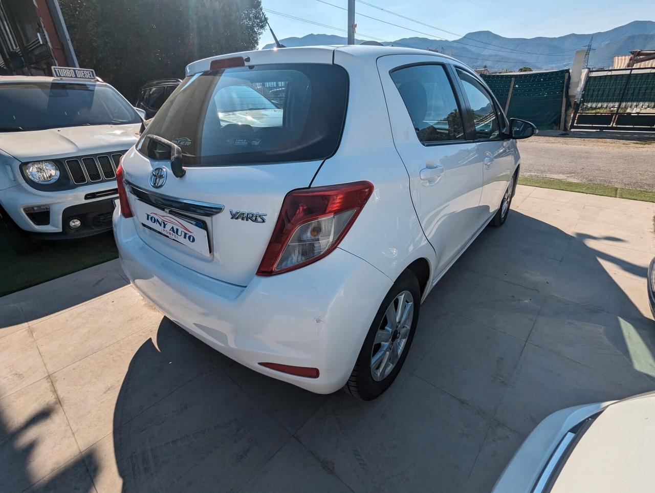 Toyota Yaris 1.4 D-4D 5 porte Lounge