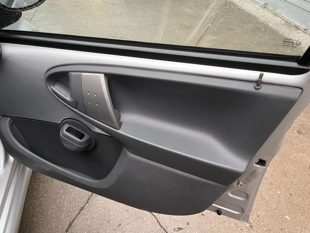 Toyota Aygo 1.0 12V VVT-i 5 porte Sol