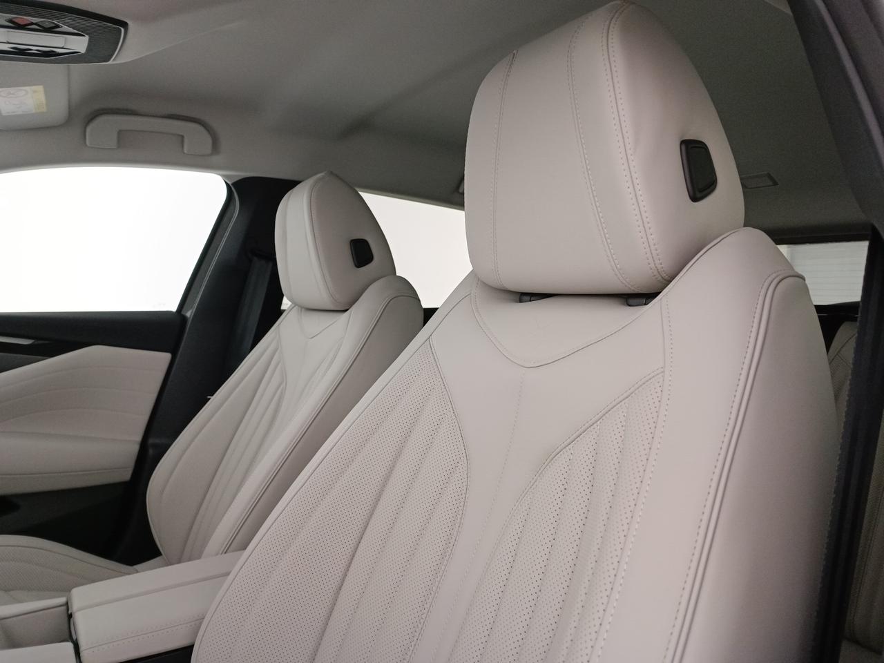 DS DS4 Esprit de Voyage E-TENSE 225cv