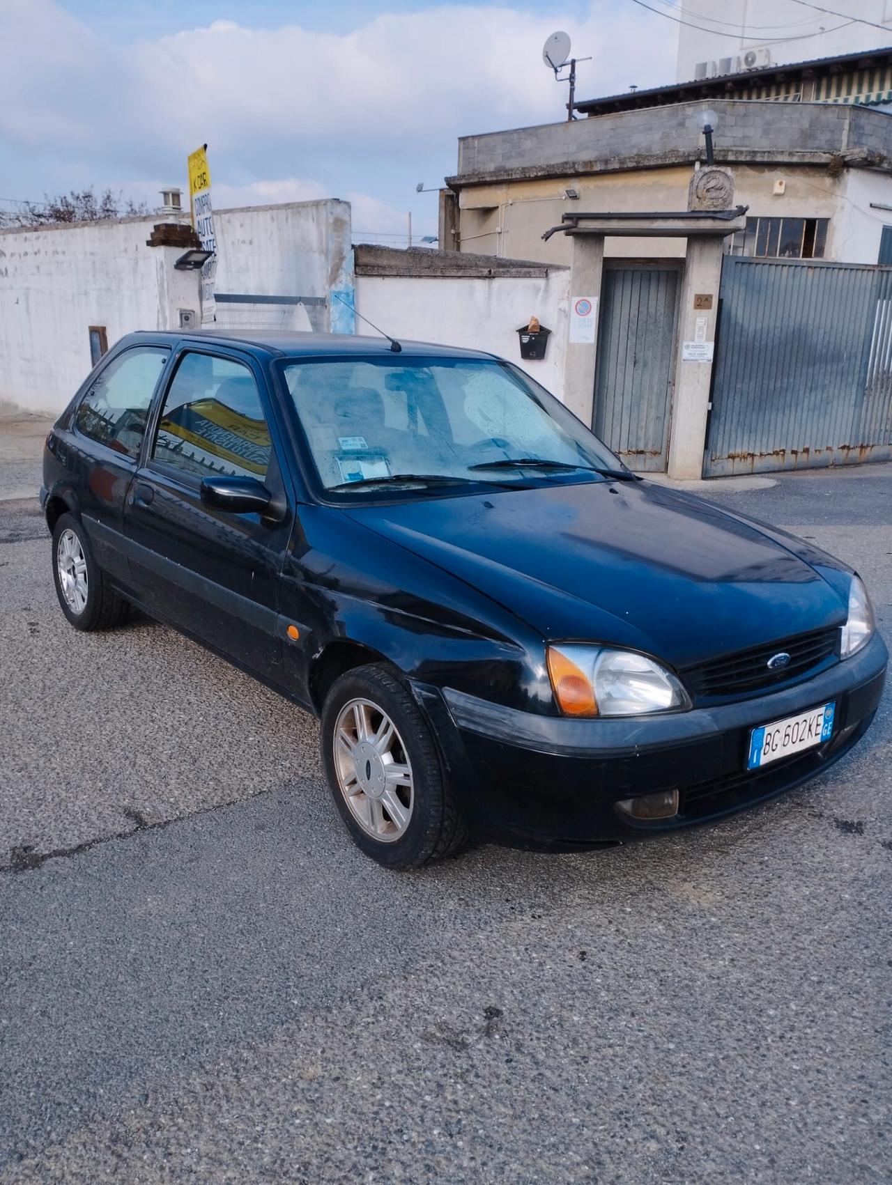 Ford Fiesta 1.2i 16V cat 3 porte Ghia