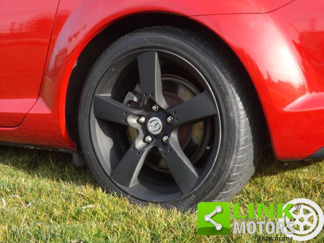 MAZDA RX-8 1.3 anno 2005 dispone di CRS ben tenuta