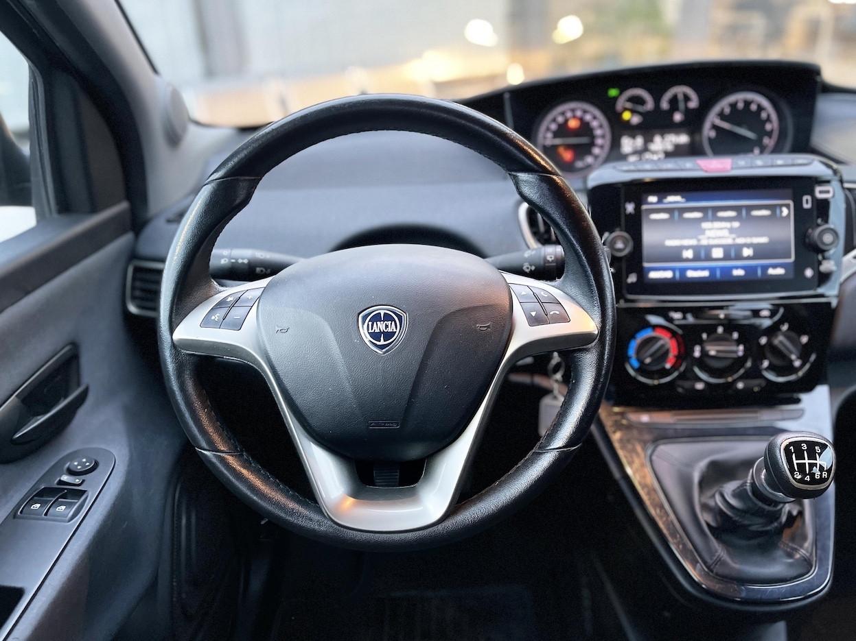 Lancia Ypsilon 1.0 Hybrid 69CV E6 Neo - 2022