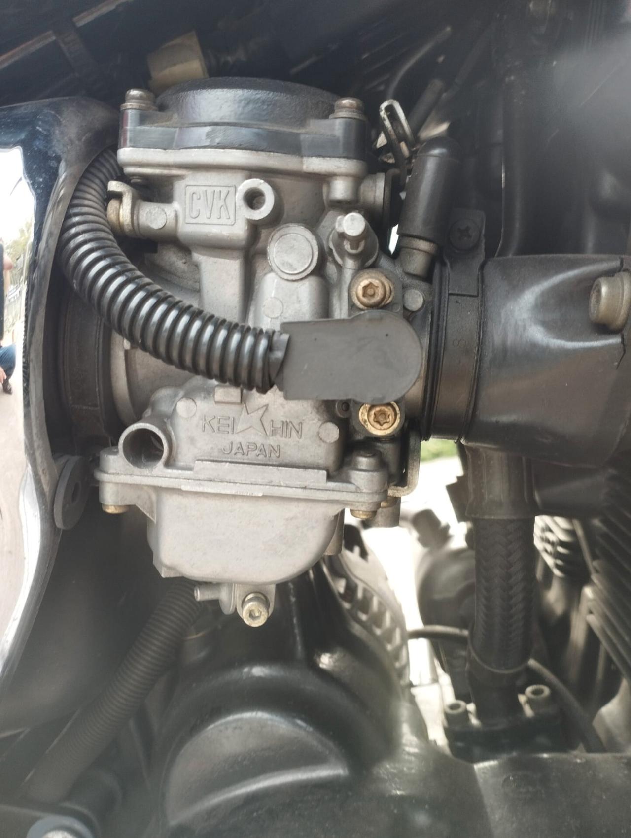 SUZUKI GSX 1200