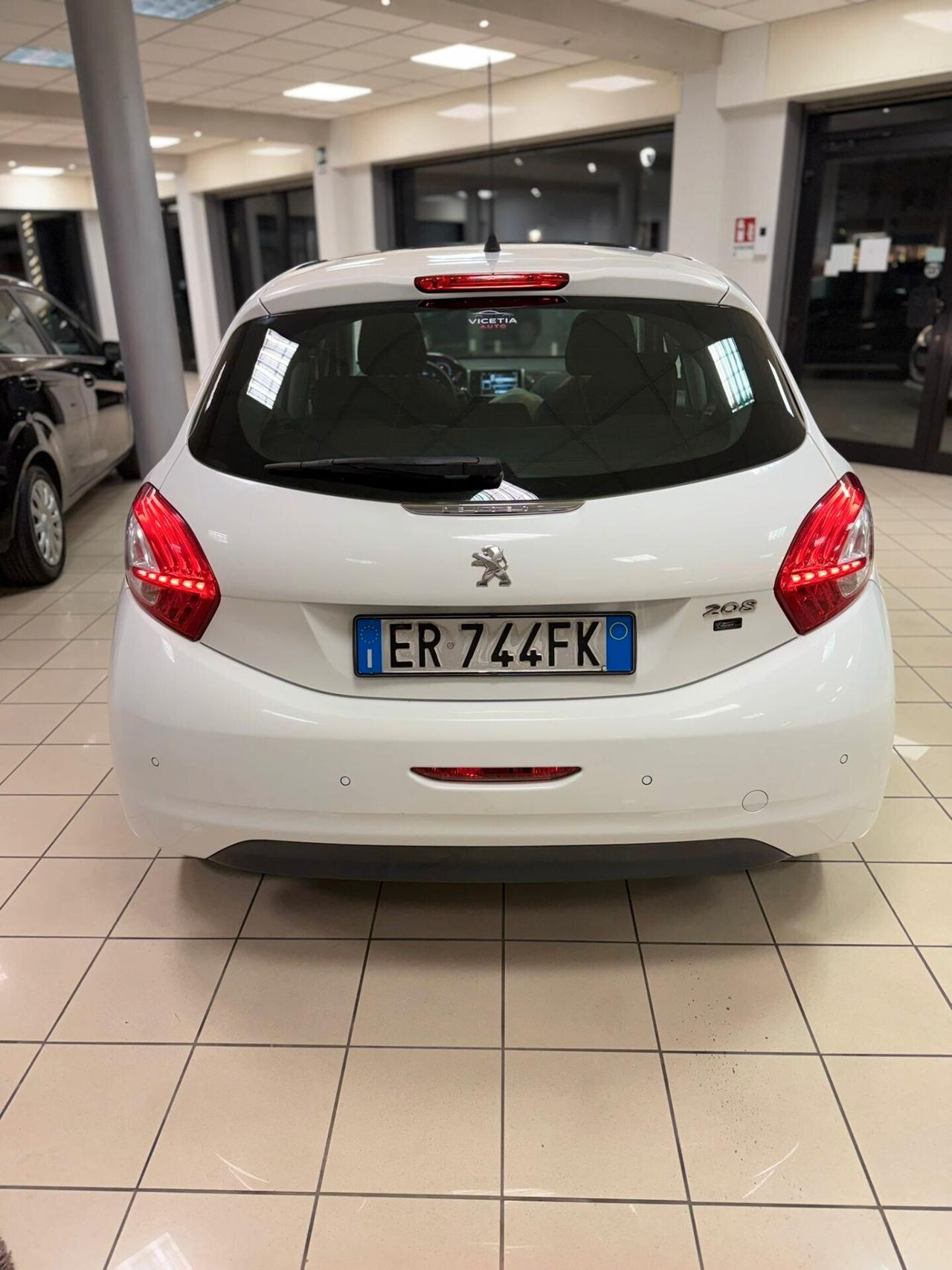 Peugeot 208 1.2 VTi 82 CV 5 porte Allure