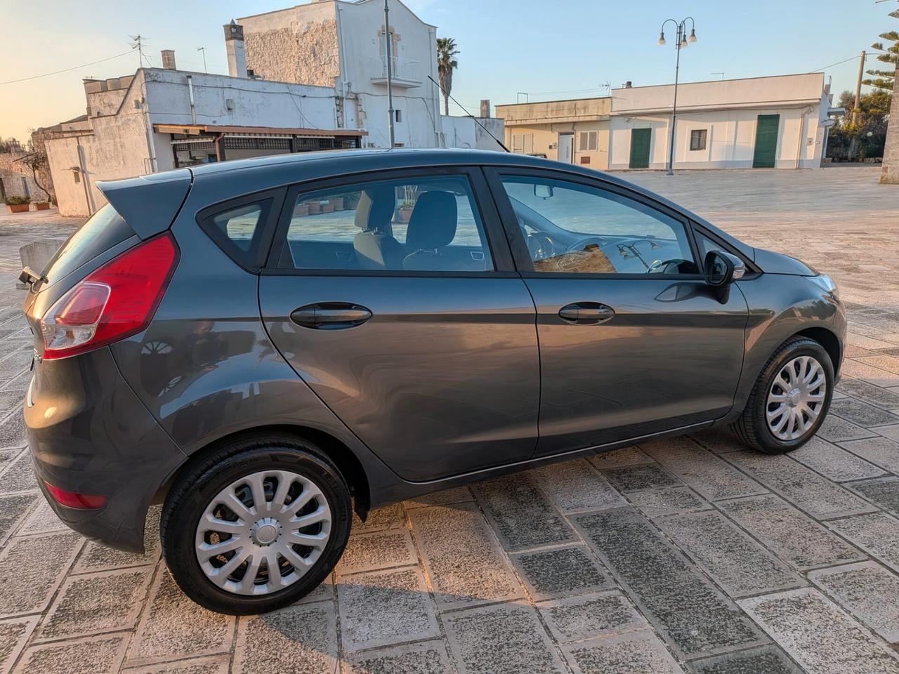 Ford Fiesta 1.4 5 porte Bz.- GPL Business