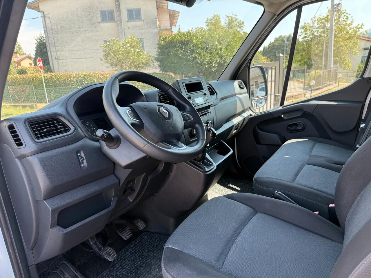 Renault Master T35 2.3 dCi 150 L2 H2 HKA