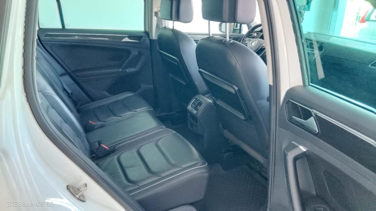 Volkswagen Tiguan 2.0 TDI SCR DSG 4MOTION Executive BMT