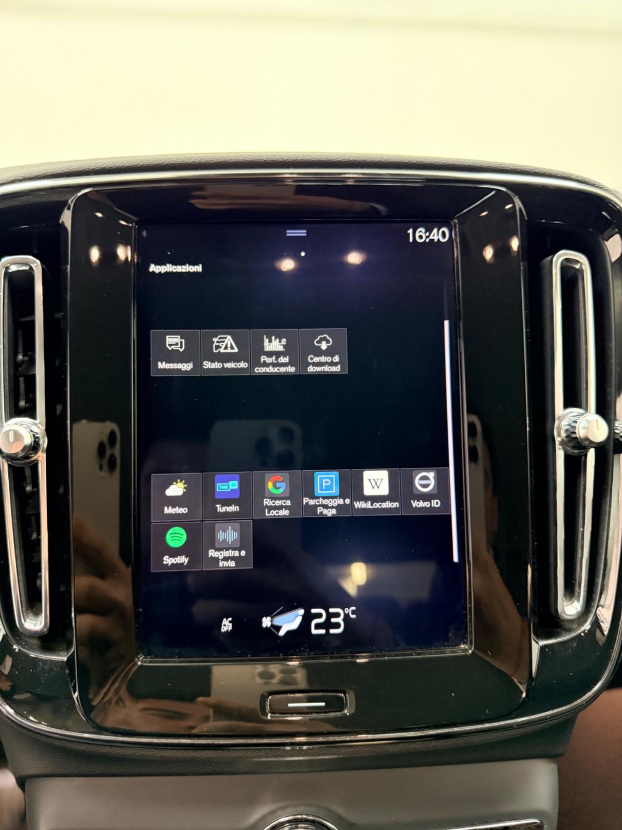 Volvo XC40 D4 2.0 190 CV AWD Geartronic Momentum 03/2018 EURO 6B