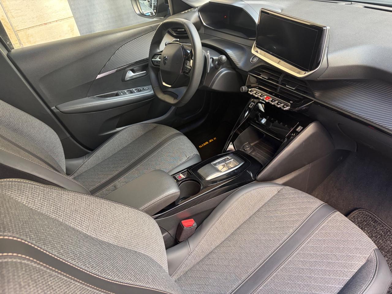 Peugeot 208 Hybrid 110 e-DCS6 Allure