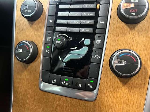 Volvo XC60 XC60 I 2008 2.0 d3 Momentum geartronic Tagliandata