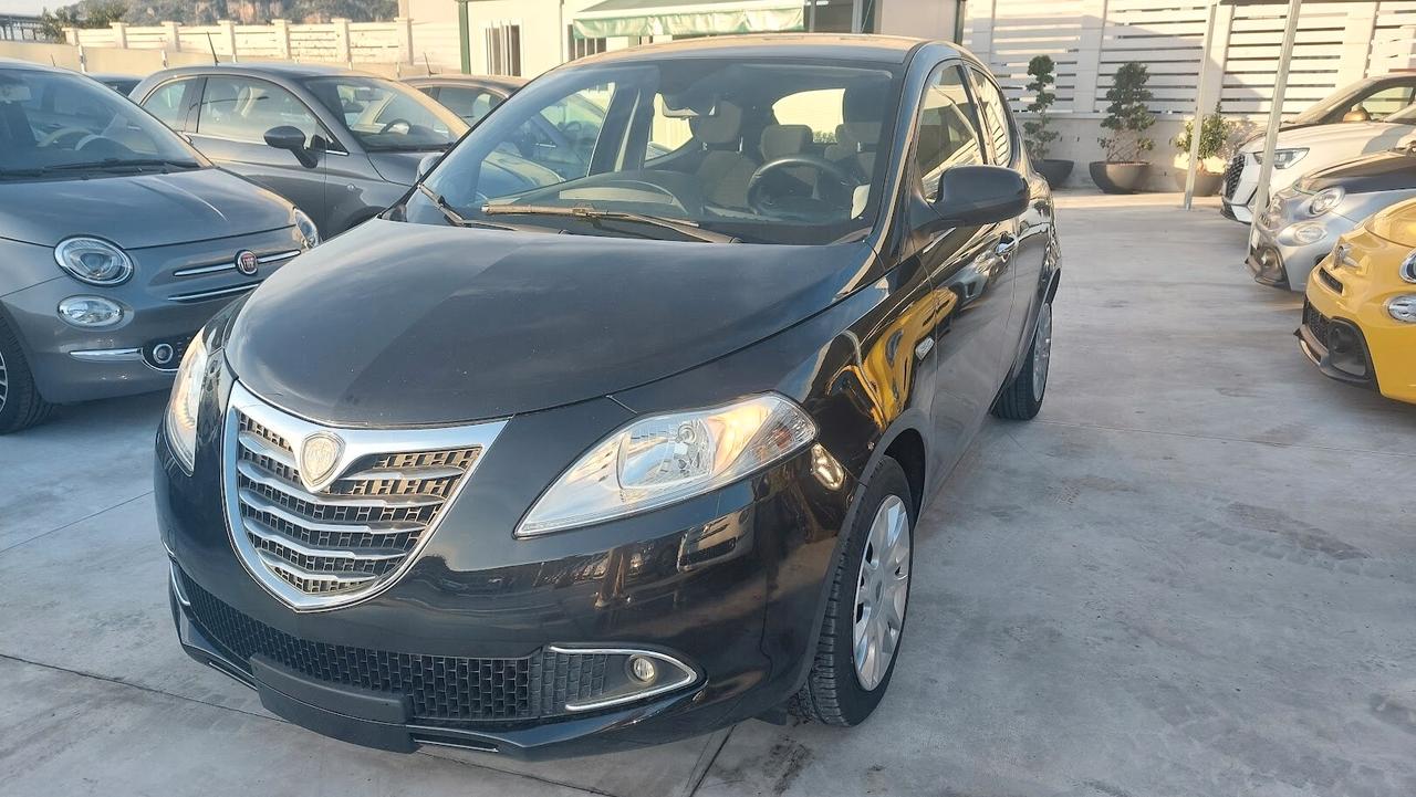 Lancia Ypsilon 1.2 69 CV 5 porte 2014