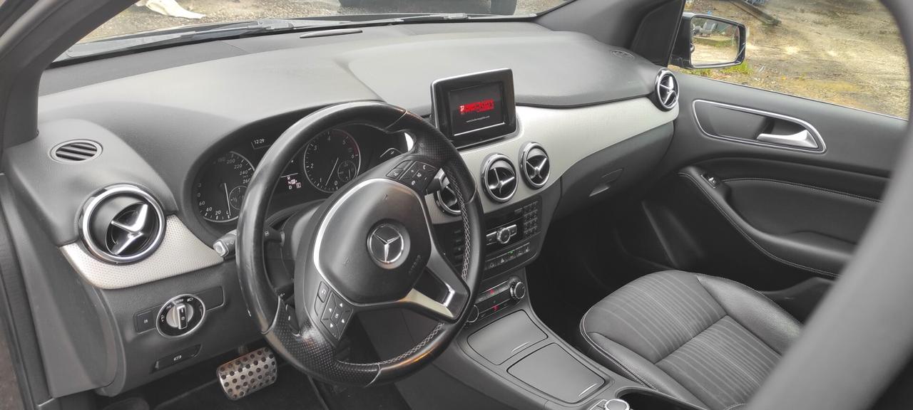 Mercedes-benz B 200 CDI BlueEFFICIENCY Premium
