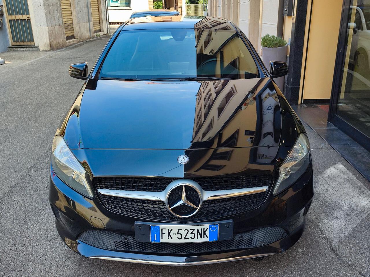 Mercedes-benz A 180 automatica Euro 6 Navi/Sensori/Full