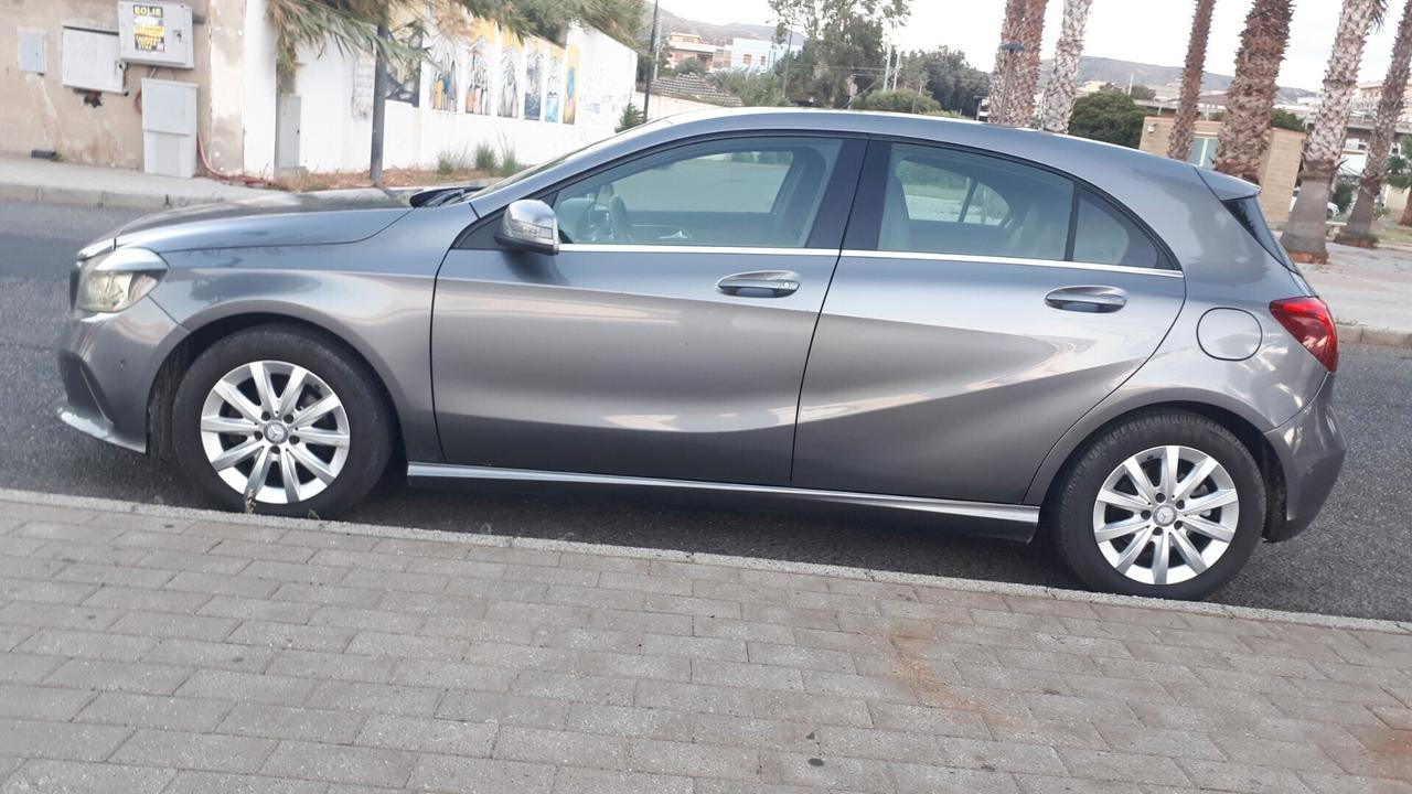 Mercedes-benz classe A 180d 7GTRO SPORT Restay2016