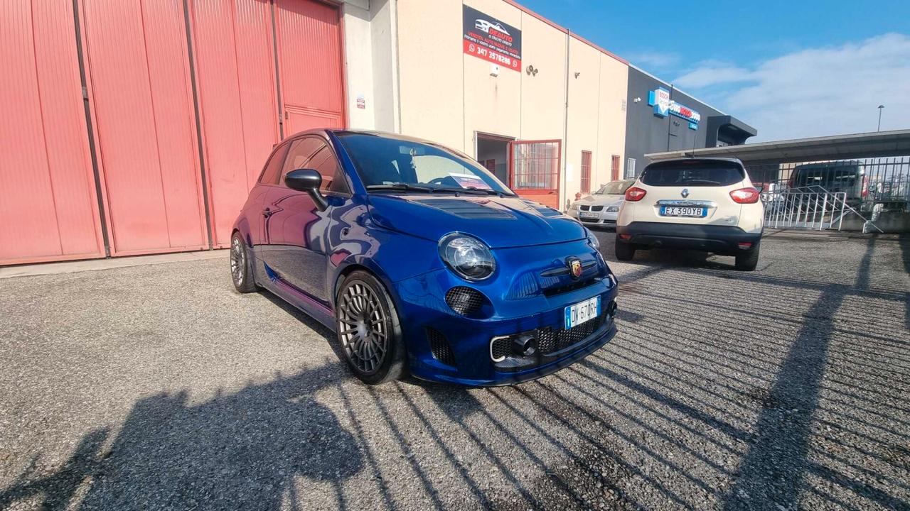 Abarth 500 1.4 Turbo T-Jet essesse