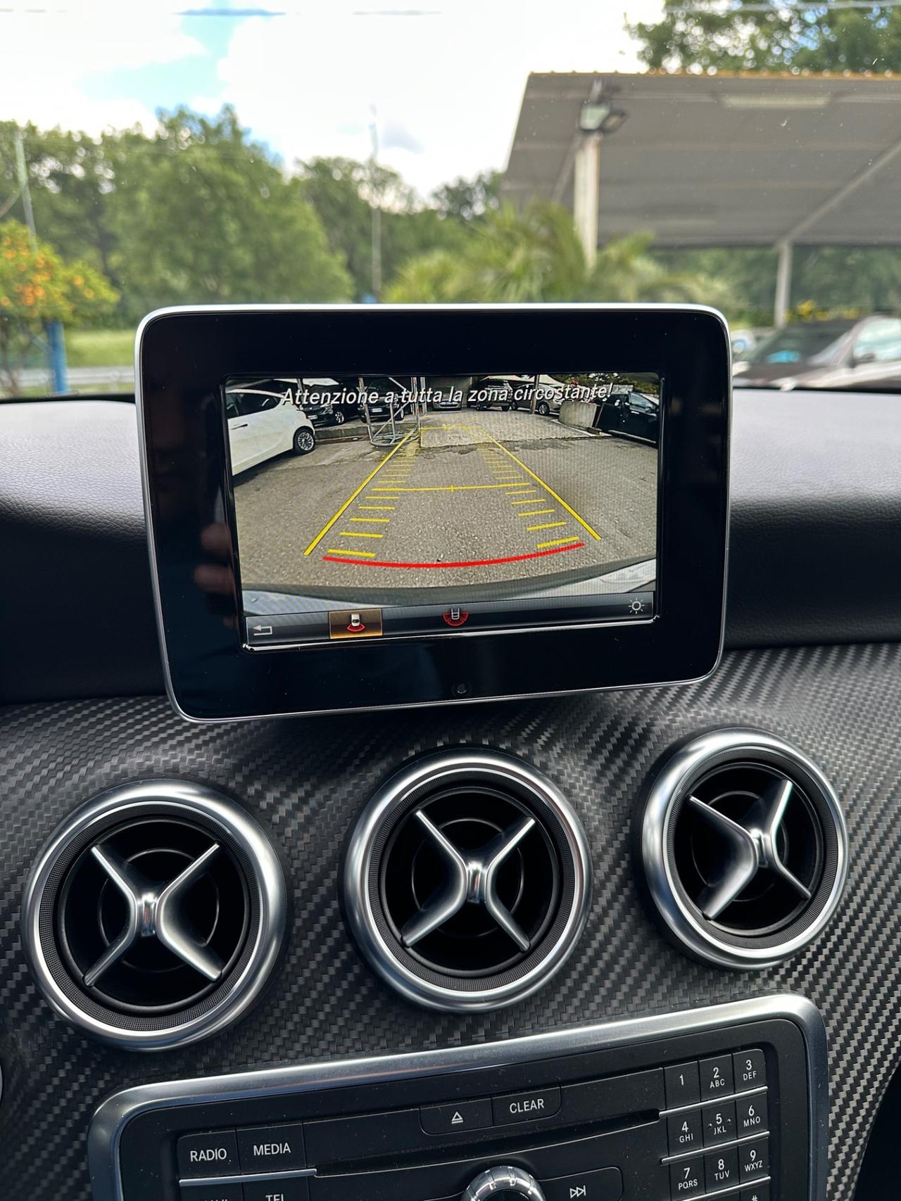 Mercedes A200d 4 matic premium amg