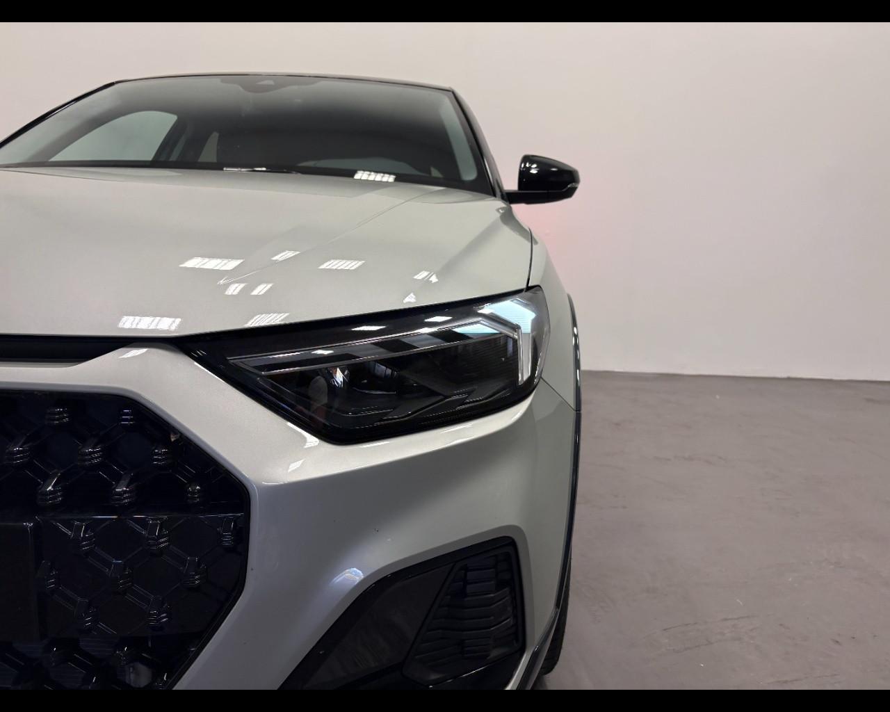 AUDI A1 ALLSTREET 30 TFSI S-TRONIC IDENTITY CONTRAST