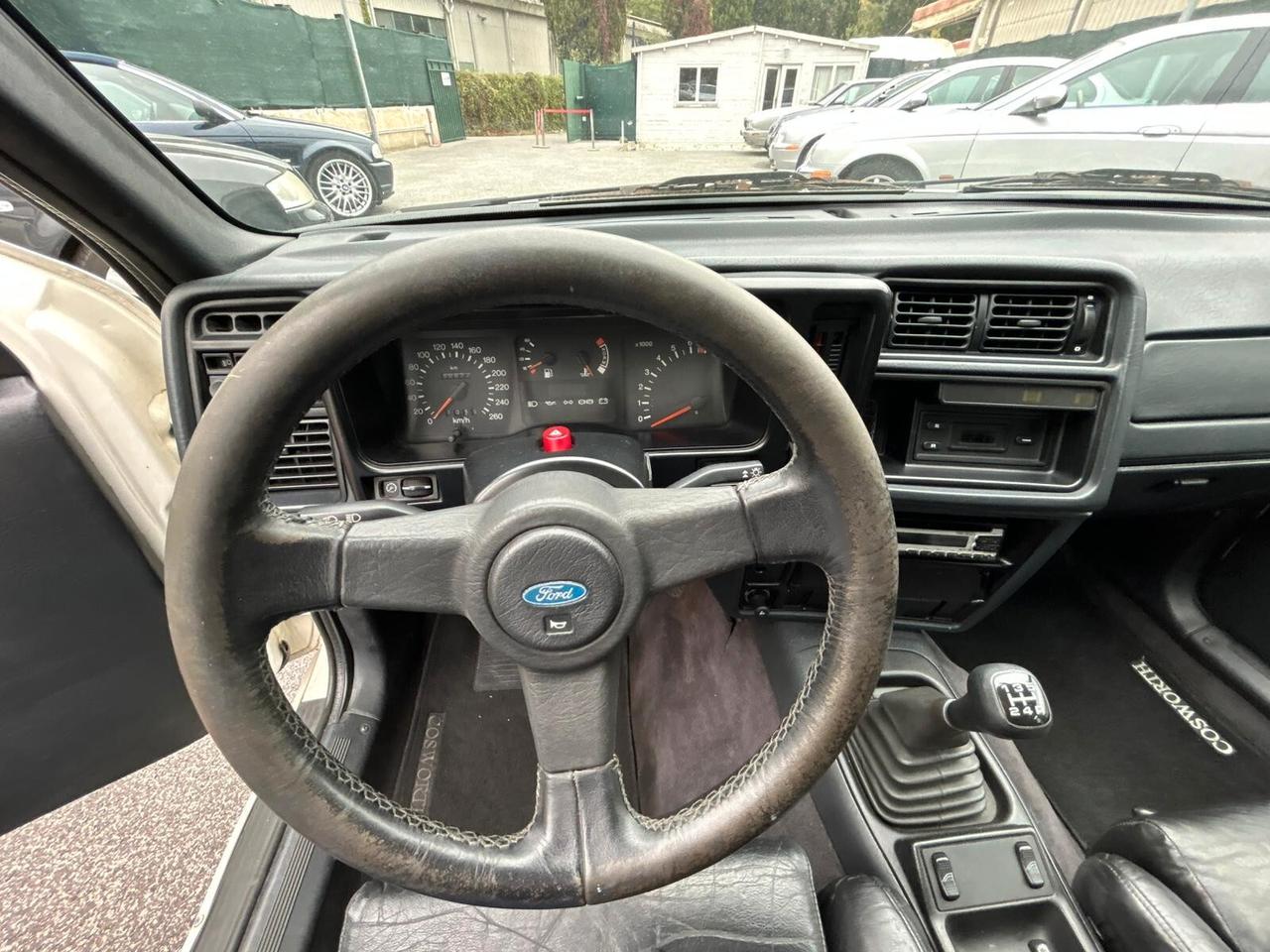 Ford Sierra 2.0i turbo 16V 4p. RS Cosworth Executive